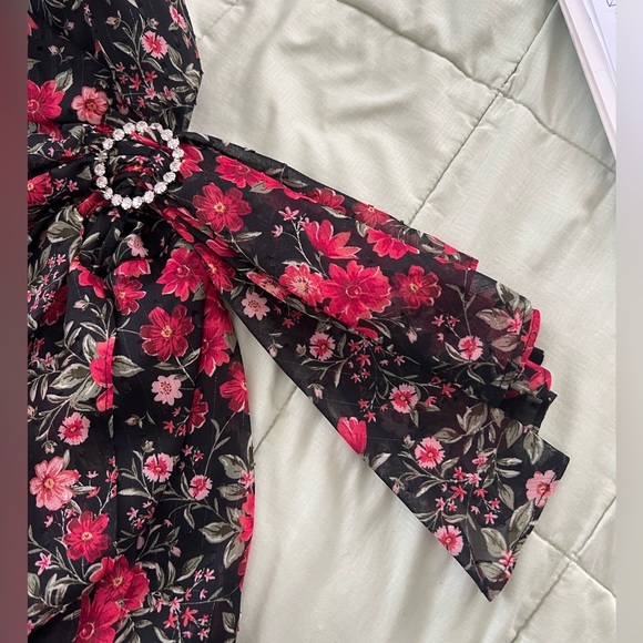 Row A floral dress - Picture 4 of 7